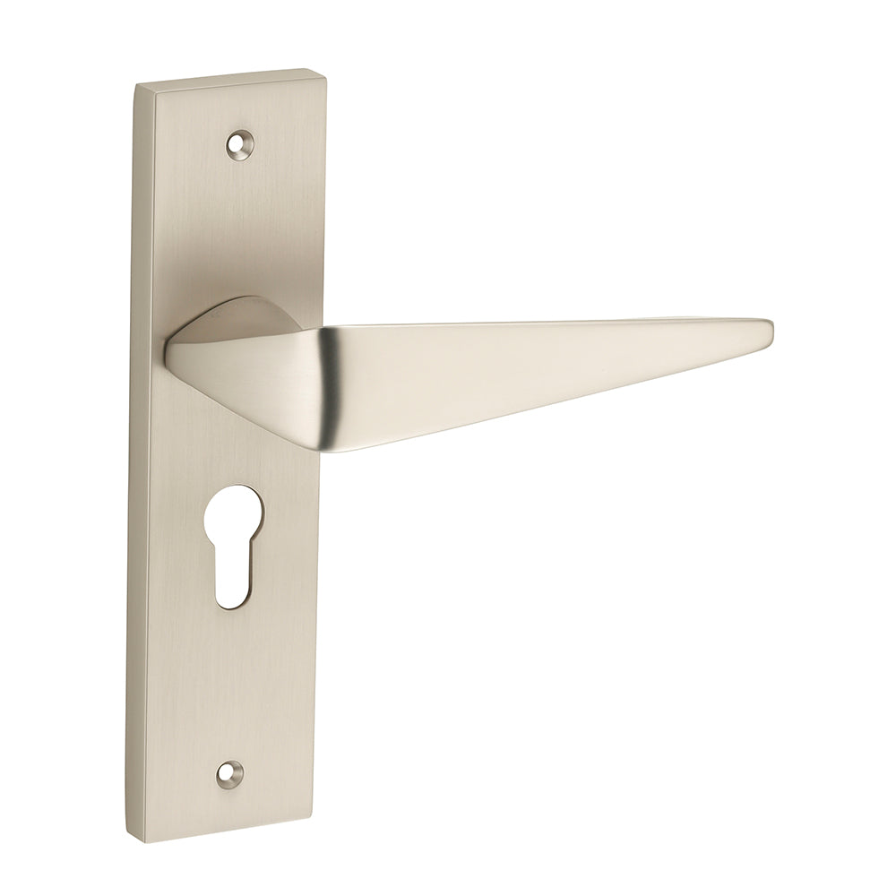 IPSA Capri Moderna Handle Series on 8" Plate CYS Lockset with 60mm One Side Key and Knob - Matte Satin Nickel Finish MSS